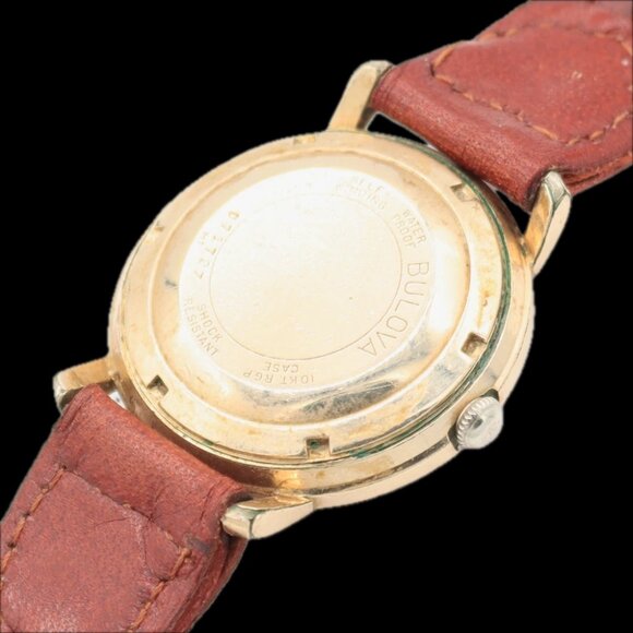 Vintage 33mm Bulova Textured Bezel Men\'s Automatic Wristwatch 10BZAC Running main image 8